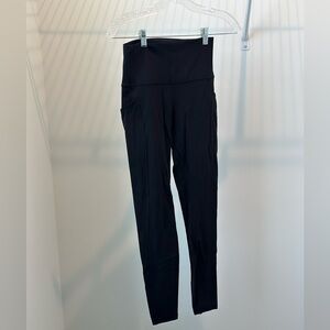 NWOT Lululemon Black Align Leggings with Pockets- Size 6